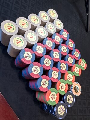 Extra set. The Mint. Cash Set. 660 chips