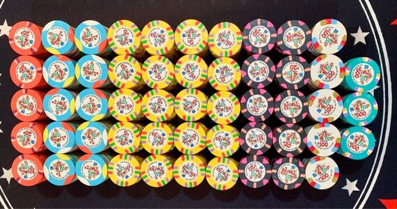 1060_poker_ceramic_chip_set__b_1748947527_0deaa86e_progressive.jpg